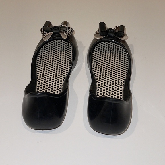 Zaxy Black Jelly Flats with Cream Bows - Girl’s Size 3 - Picture 4 of 8